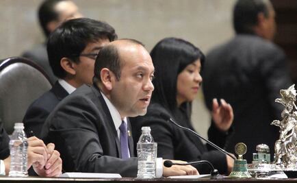 Gobernadores, 'autistas' en reforma educativa: Moreno