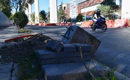 Denuncian mal pavimento en Avenida Vasco de Quiroga donde derrapó su moto modelo español