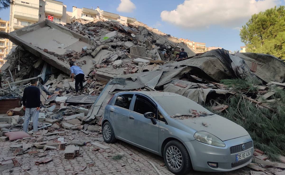 Registran pequeño tsunami en ciudad costera turca tras terremoto en el Egeo