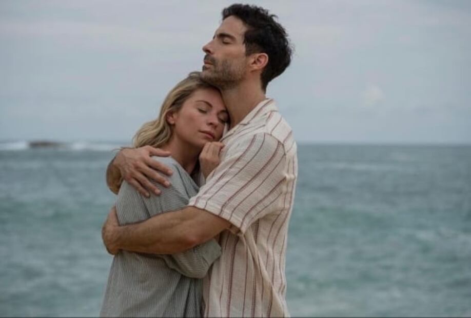 Ludwika Paleta nos enseña el traje de baño ideal para las mujeres mayores de 40 años