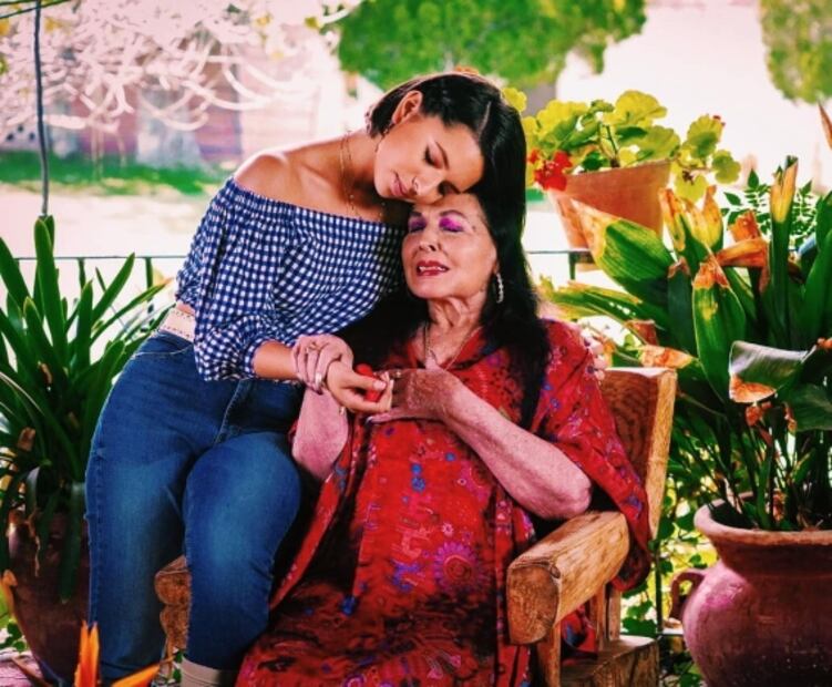 Flor Silvestre: este era el nombre verdadero de la abuela de Ángela Aguilar