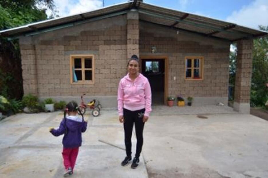 Estrenaron su casa meses antes del 19-S: la Brigada 925 se las reconstruyó