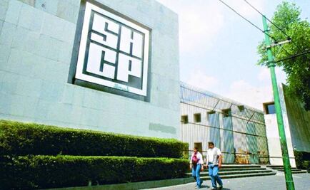 Mexico cuts growth outlook after second-quarter contraction, no recession seen