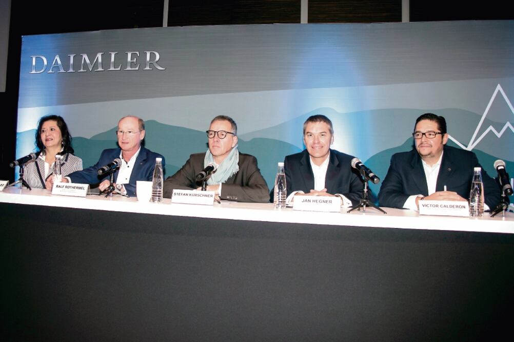 En 2016 Daimler se mantuvo como líder en ventas en el segmento de carga en los camiones Clase 6 a la 8, con 37% de participación de mercado. Otro de los segmentos que presenta buenos resultados es el de Vanes, que incrementó 9%. (CORTESÍA)