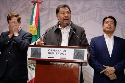 El Foco. Noroña se autoproclama legítimo en San Lázaro