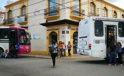 Sindicalizados de la UABJO sitian Centro Histórico de Oaxaca