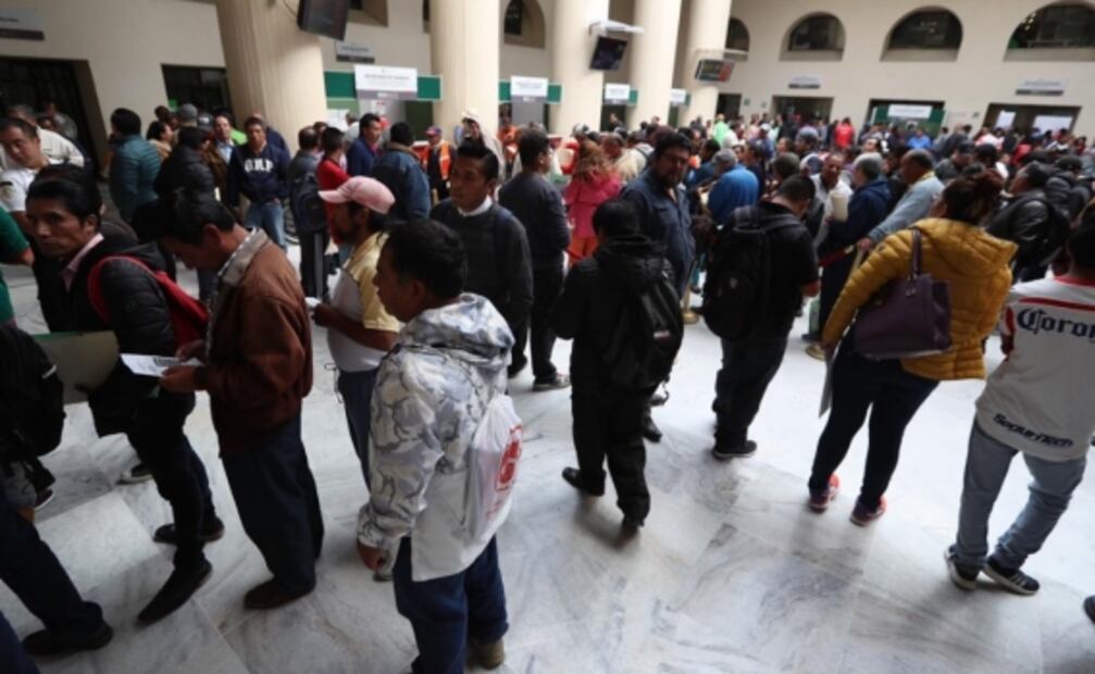 Inicia con intermitencias reemplacamiento en Edomex