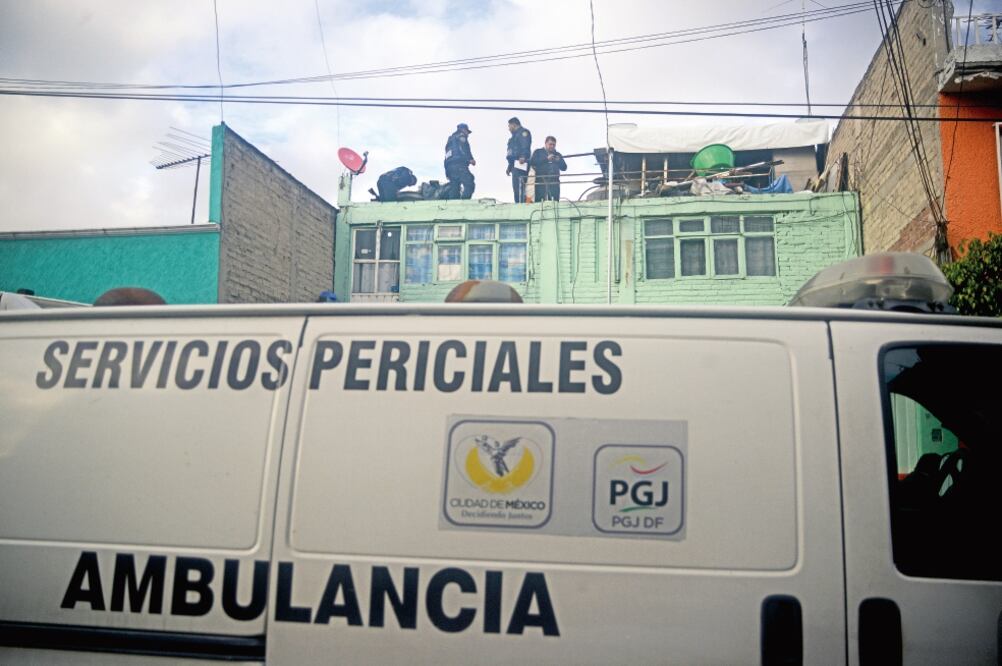 El miércoles un niño de 9 años fue encontrado, por su madre, degollado en el pasillo de su departamento en la delegación Iztacalco (ESPECIAL)