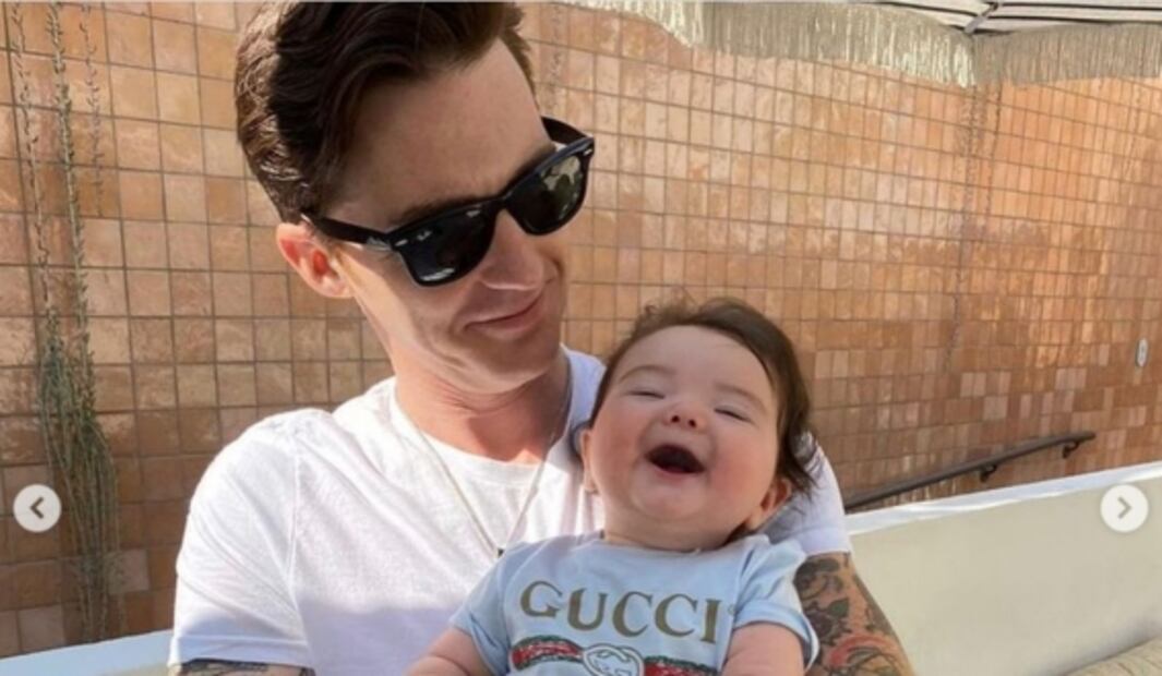 Drake Bell derrite a sus fans con fotos de su hijo; se arrepiente y las borra
