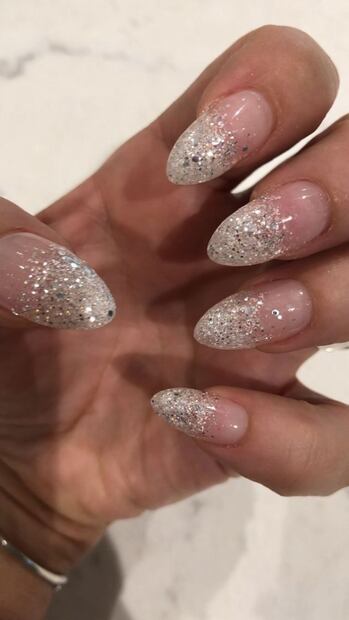 Uñas elegantes para lucir este fin de año 2022
