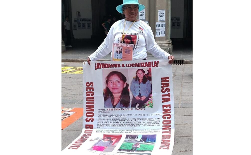 Familia de Yessenia Pascual Ramos marcha a 10 años de su desaparición en Oaxaca (10/05/2025). Foto: Jesús Santiago / EL UNIVERSAL