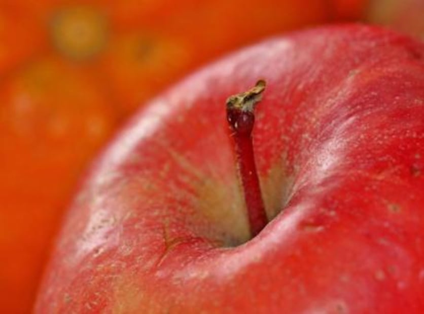 7 alimentos que limpian los dientes naturalmente