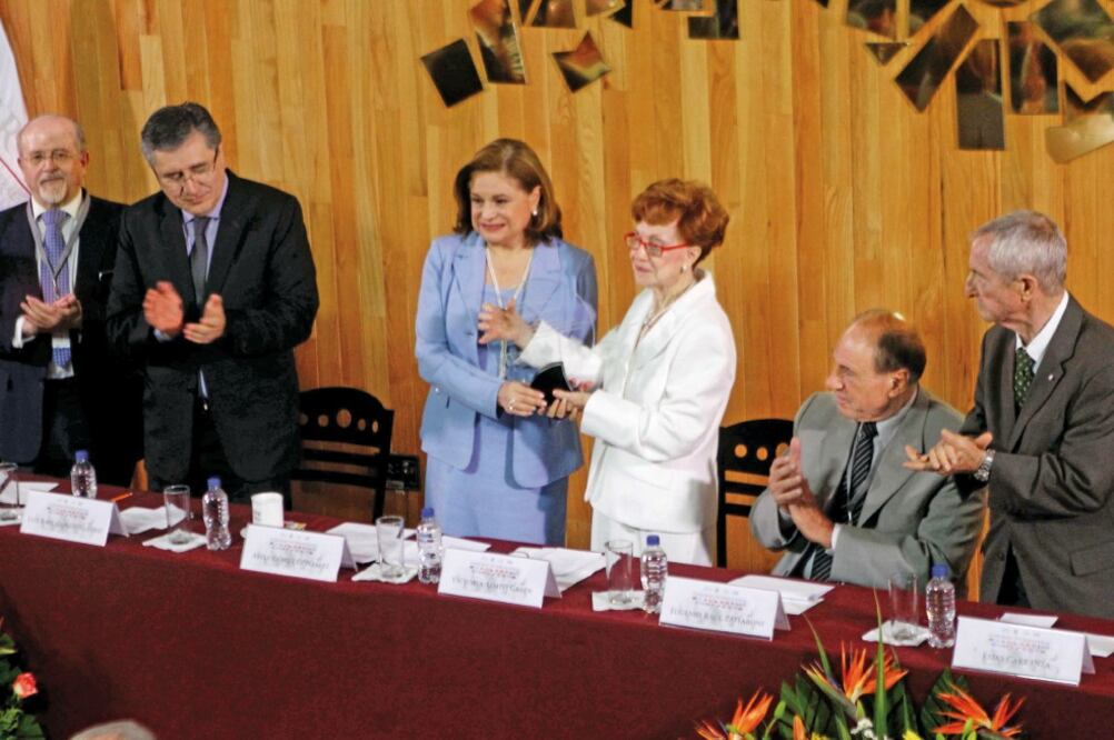 La procuradora Arely Gómez inauguró un seminario internacional para celebrar el 40 aniversario de la creación del Instituto Nacional de Ciencias Penales (FERNANDO RAMÍREZ. EL UNIVERSAL)
