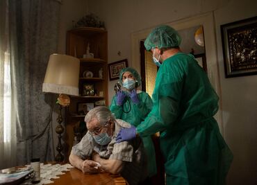 La edad avanzada genera "anticuerpos erróneos" que impiden enfrentar el Covid-19: estudio