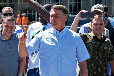 A días de conocer su suerte, Bolsonaro "no quiere alimentarse"; sufre crisis de hipo y vómitos, informa su hijo