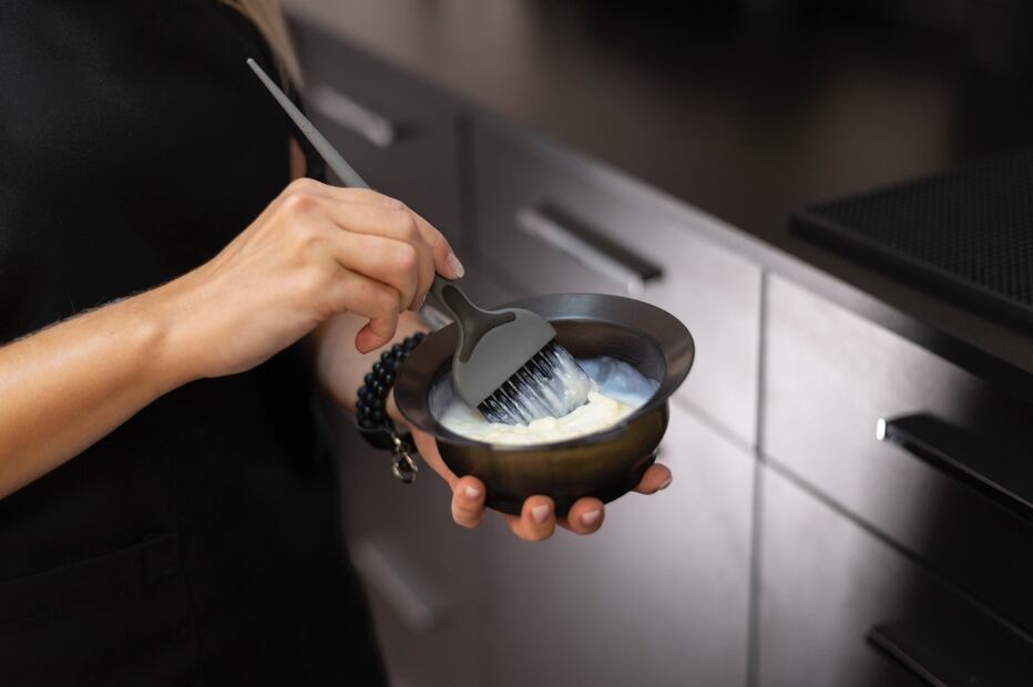 Cada tipo de tinte para cabello requiere de cuidados específicos. Foto: Freepik