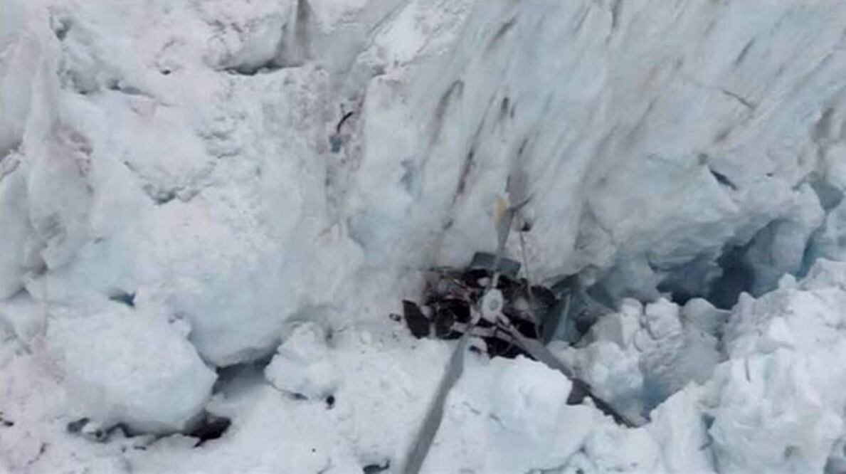 Los equipos de rescate se han trasladado al lugar para buscar posibles sobrevivientes (REUTERS)