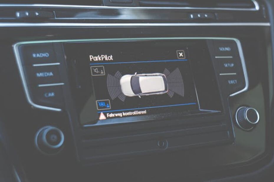 Los automóviles modernos cuentan con sensores de tecnología avanzada y son delicados. Foto: Pexels