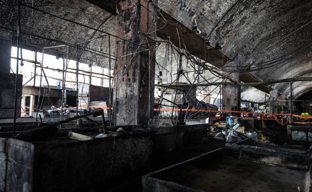 El incendio en la Merced ocurrió en la víspera de Navidad (Foto: Germán Espinosa / EL UNIVERSAL)