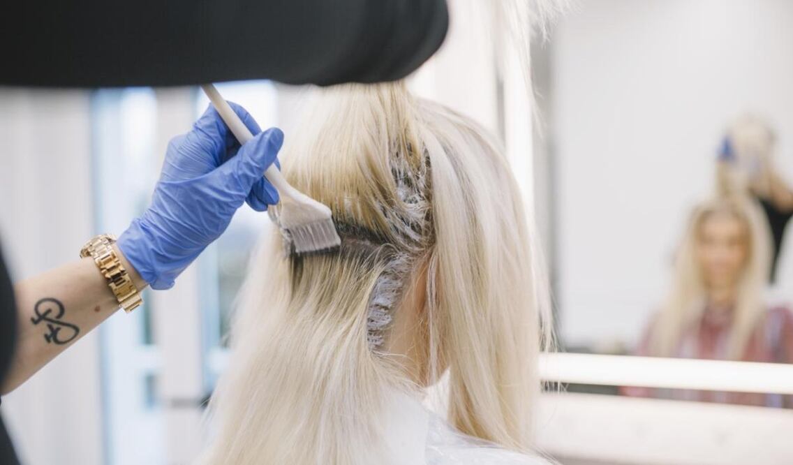 Toma nota y cambia de look para que te veas más delgada / Foto: Pexels