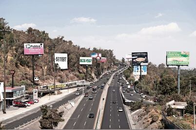 Anuncios violan legislación y saturan paisaje urbano