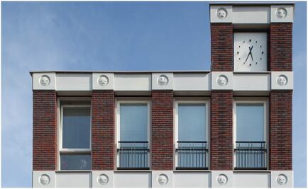 Utilizan emojis como gárgolas modernas