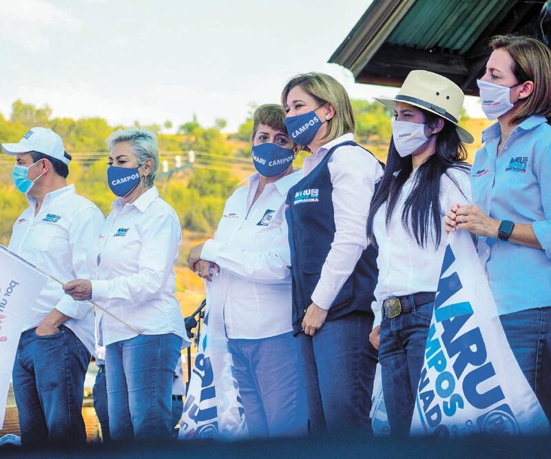 Maru Campos detalló que le informaron que el gobierno de Chihuahua maneja las cuentas de redes sociales del actual gobernador y de Duarte. Foto: ESPECIAL