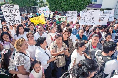 Inicia con riñas conteo de votos en ocho estados