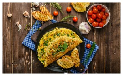 Consiente a tu familia con sencillos y nutritivos omelettes  para el desayuno