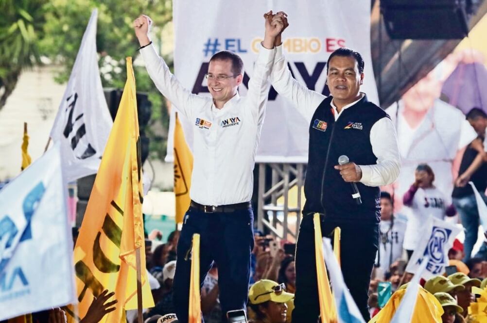 Ricardo Anaya Cortés acudió a un mitin en Nezahualcóyotl en donde lo acompañó el candidato a senador Juan Zepeda (ARIEL OJEDA. EL UNIVERSAL)