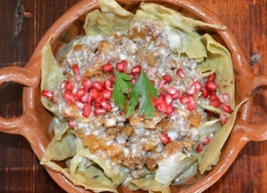 Ingenio mexicano, siete maneras distintas de comer un chile en nogada