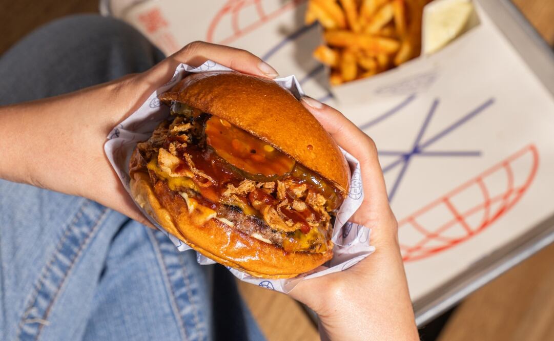 Universal de Hamburguesas abre su primer restaurante en México, dentro de la capital. Foto: Cortesía Universal de Hamburguesas