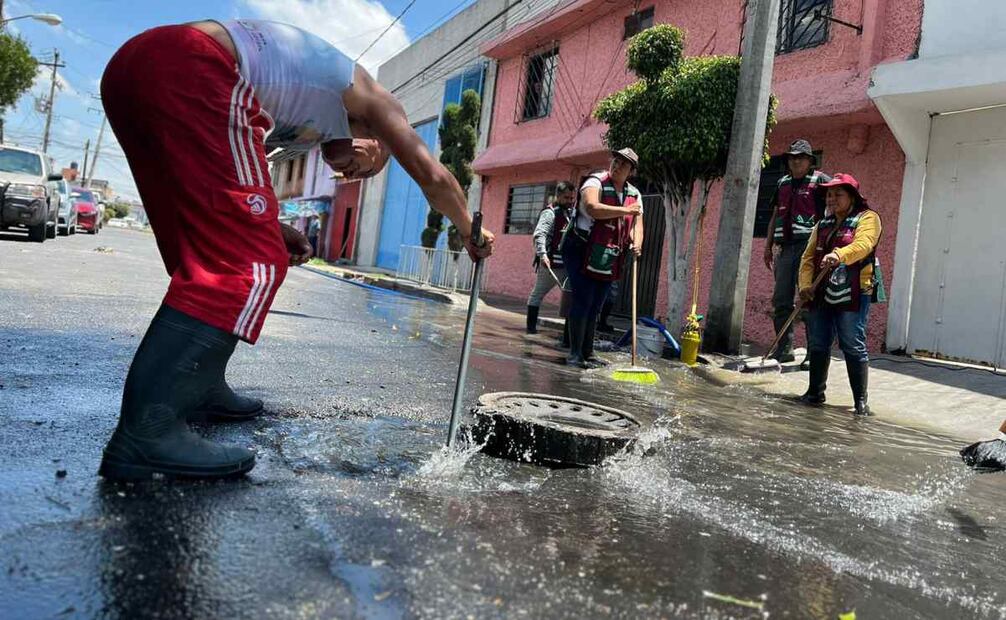 En algunos puntos el agua rebasó más de 80 centímetros de altura, debido a los hundimientos diferenciados que se registran en esa zona lacustre del Valle de México. Foto: Especial