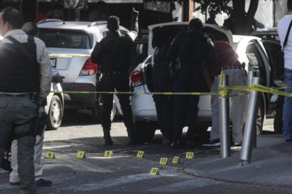 Terror en Guadalajara; comando ataca a ex fiscal
