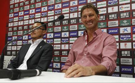 Nuevo técnico del Granada 'pateará' a los jugadores