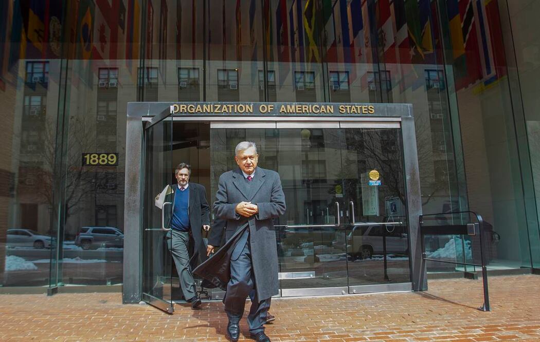 El ahora presidente de México, Andrés Manuel López Obrador, cuando acudió a Washington, en marzo de 2017, para demandar a Donald Trump. Foto: Archivo