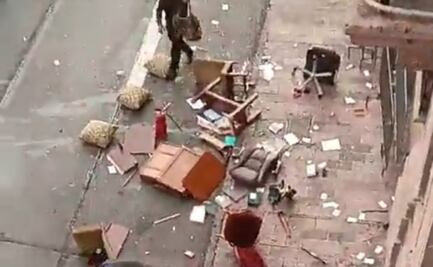 En marcha por Carlos Manzo, grupo de embozados irrumpe en Palacio de Gobierno en Morelia; hay 7 detenidos