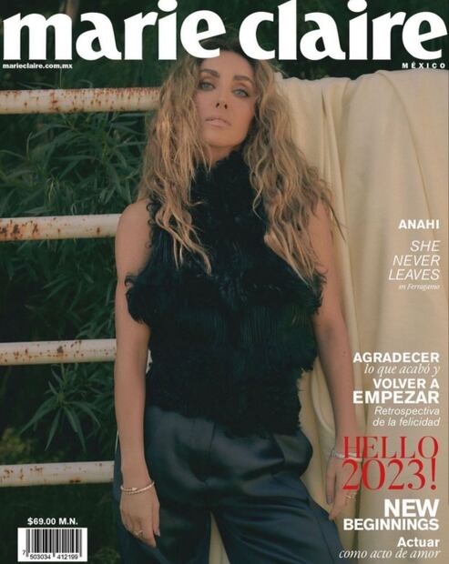 Anahí impacta en portada de revista con un look "total black"