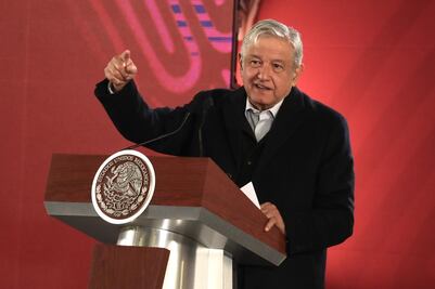 AMLO llama a concesionarios a no abusar del precio de las gasolinas
