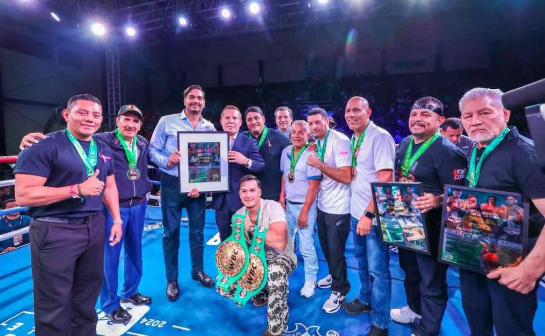 Miguel Berchelt gana el "Cinturón Reynosa" del Consejo Mundial de Boxeo, WBC, en la pelea estelar "Con La Raza en el Día de La Raza" / Foto: Especial