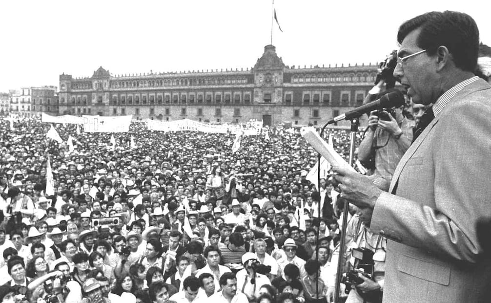 Mitin de fundación del PRD. Su líder Cuauhtémoc Cárdenas al micrófono (05/05/89). Foto: Alfonso Murillo/ Archivo EL UNIVERSAL