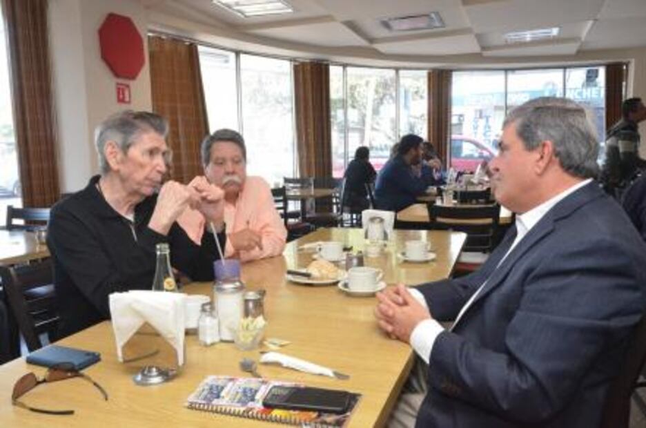 Gobernador interino pide a candidatos "no meterse con Nuevo León"