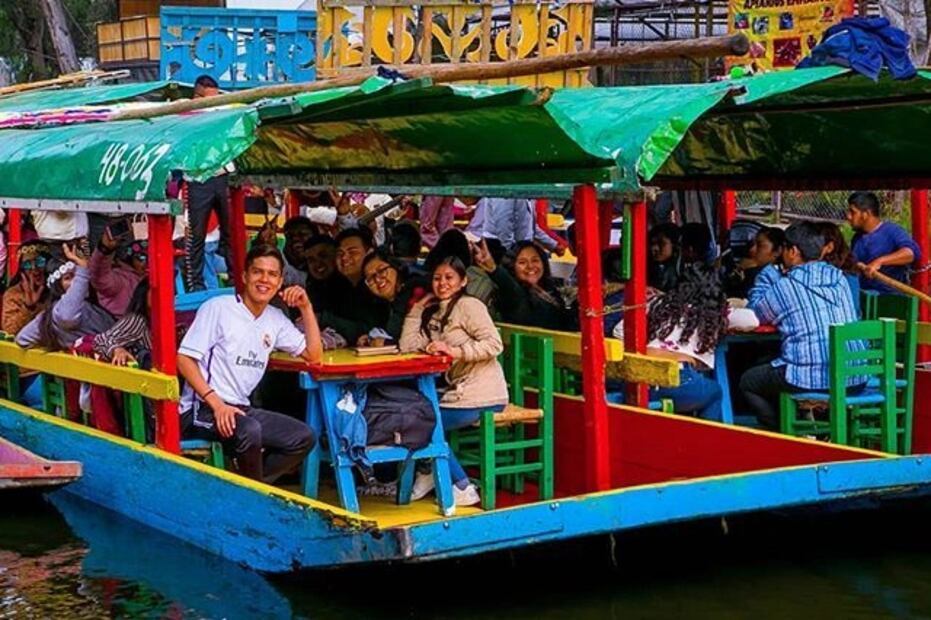 Tour festejo en las trajineras de Xochimilco. Foto: Las Flores Nativitas Xochimilco