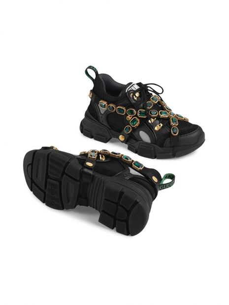 Esto cuestan los tenis de lujo de Gloria Trevi