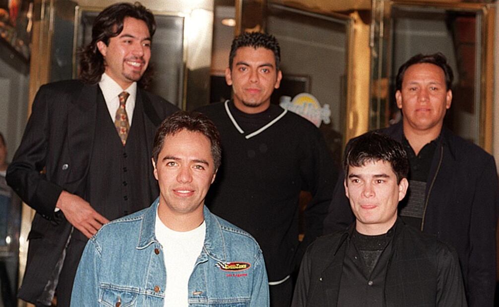 Los Temerarios fue el primer grupo del género mexicano en presentarse en el Festival de Viña del Mar en Chile, en la cual ganaron 7 premios entre ellos La Gaviota de Plata.