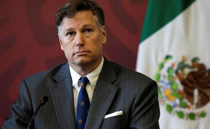 Embajador Landau riñe en Twitter con Lozano; le responde con meme