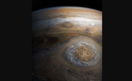 NASA capta tormenta en sur de región polar norte de Júpiter