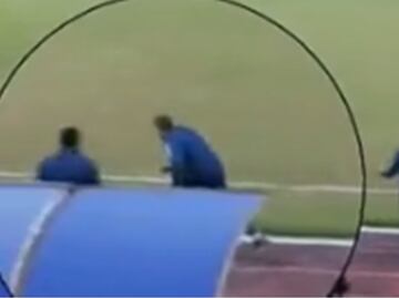 Técnico muere de un infarto al celebrar gol de su equipo en el último minuto