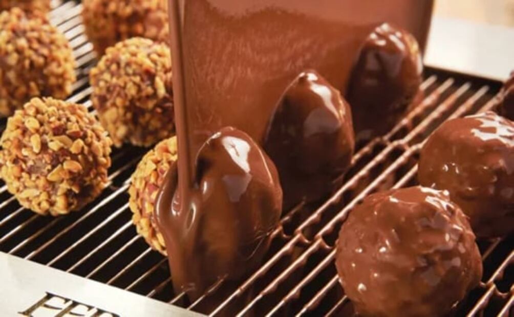 Bajo el microscopio: ¿De qué están hechos los Ferrero Rocher?