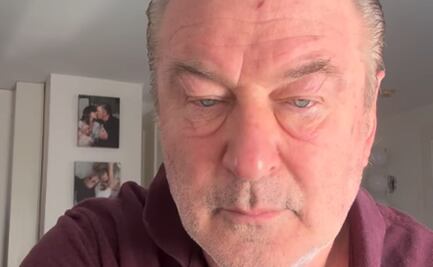 Alec Baldwin afirma que la verdad sobre lo que ocurrió en el set de "Rust" nunca ha sido revelada